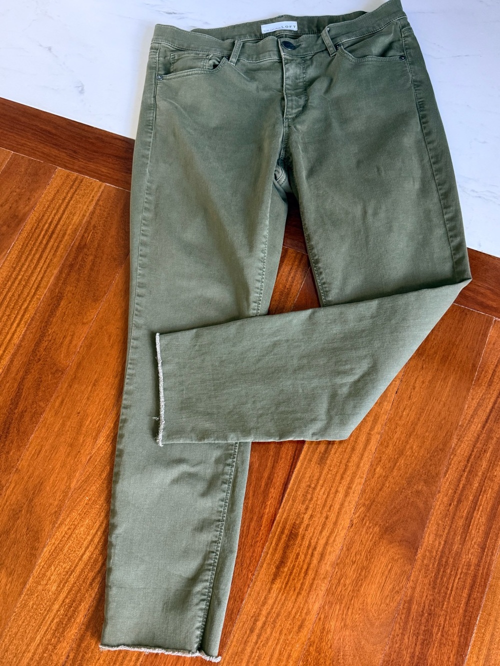 LOFT Women’s Denim jeans  Olive Skinny Jeans Pant MODERN SKINNY CROP Size 6 / 28